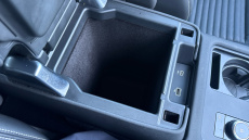 Land Rover Discovery 3.0 D300 S 5dr Auto Diesel Station Wagon